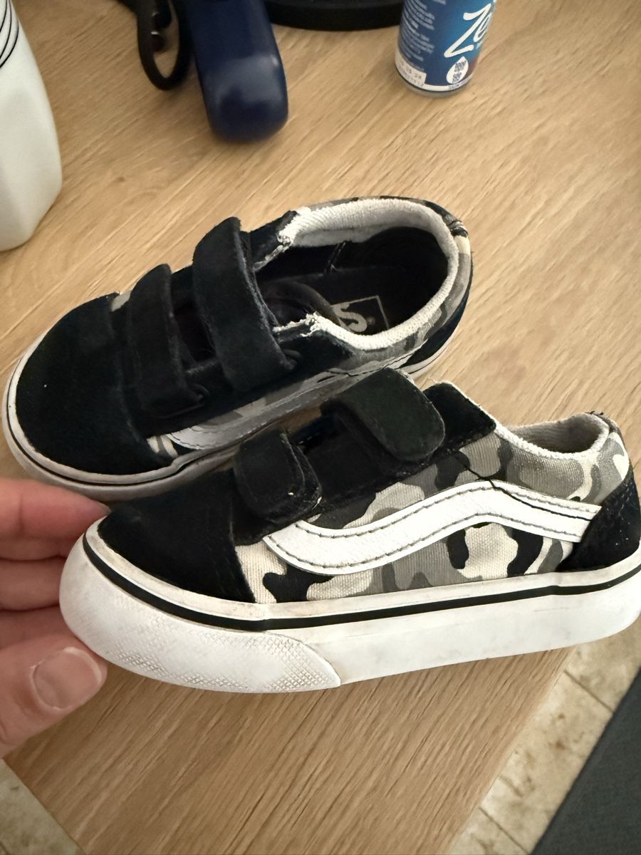 Chaussures hommes: Vans 22 e 23.5 – D'occasion à Airolo par lis_5xsl 2