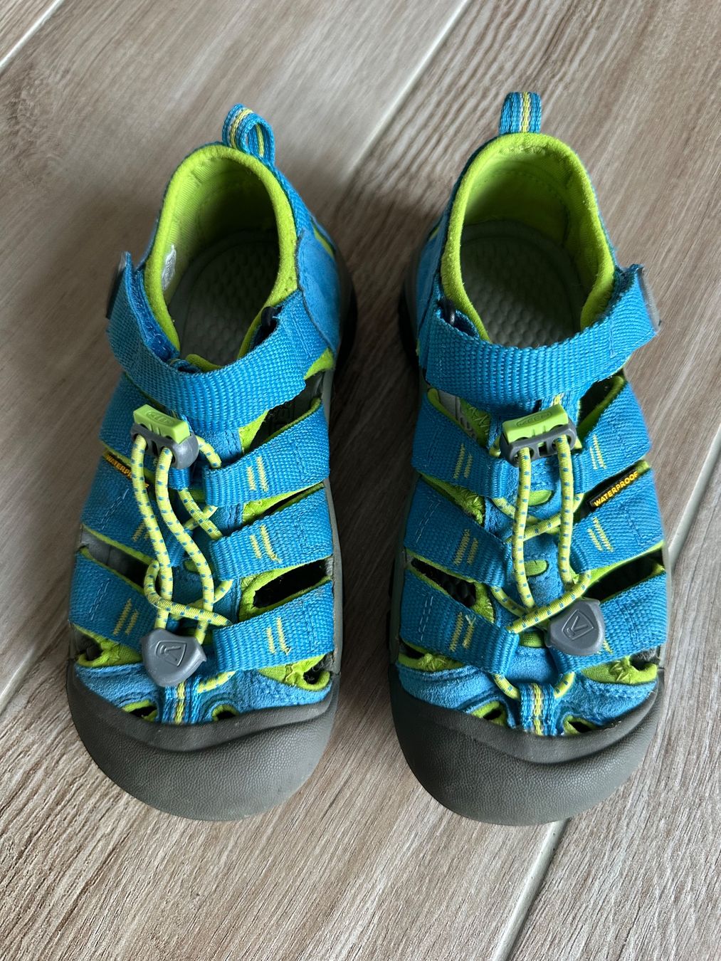 Keen Scarpe per ragazzi: Keen Sandalen Gr. 33 türkis – Usato da Rudolfstetten venduto da Joyw 1