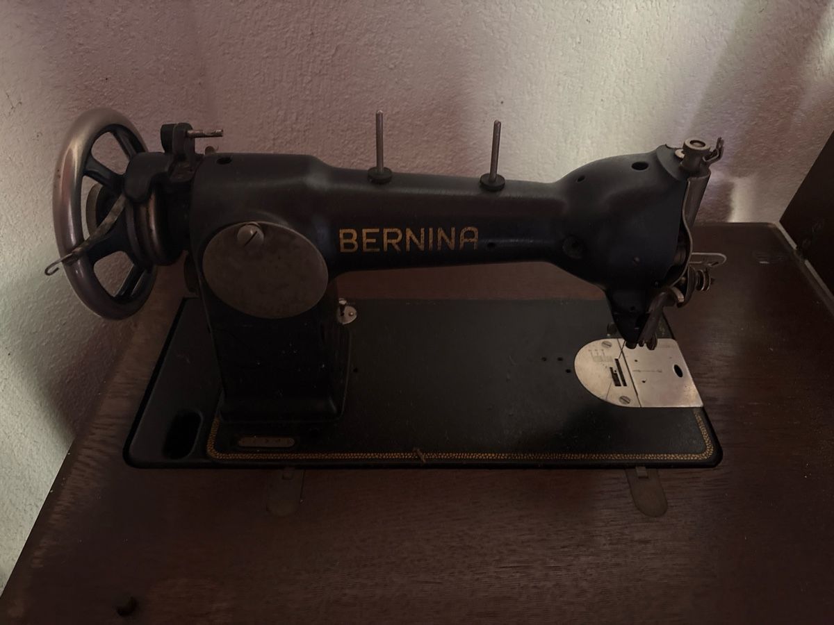 Bernina Nähmaschinen: Antike Bernina Nähmaschine – Defekt aus Riehen von Bachus18 1