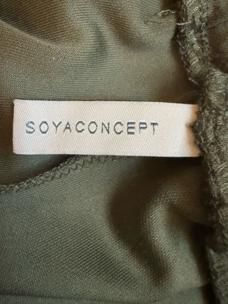 Pantaloni: Jogging vert kaki Soyaconcept, t.XS/34 – Usato da Tavannes venduto da Thriftshop 4