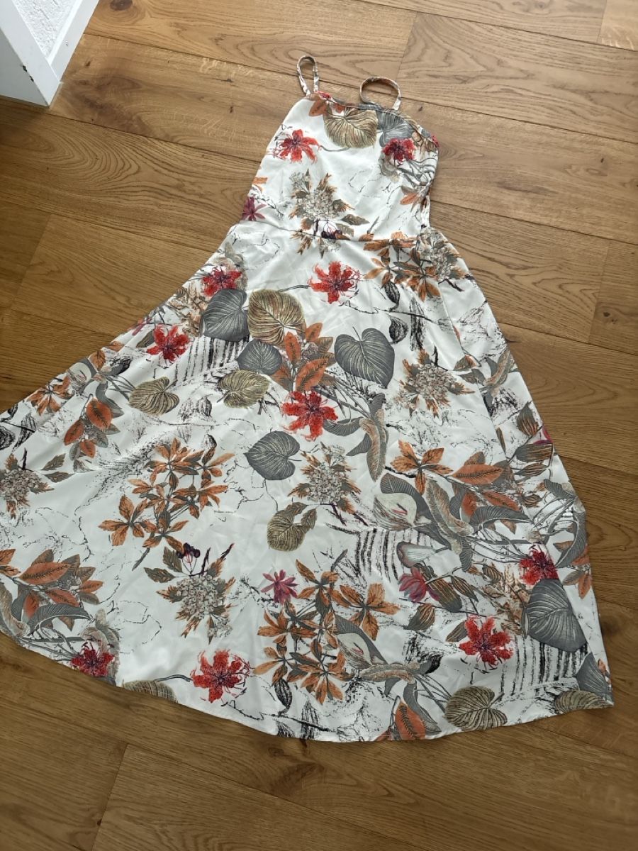 Agent Provocateur Vestiti: Kleid mit Jäckchen, Herbst- Motiv – Usato da Vilters venduto da Peri10 2