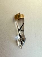 Antiker 18K Gold „Figa-Hand“ Anhänger mit Bergkristall