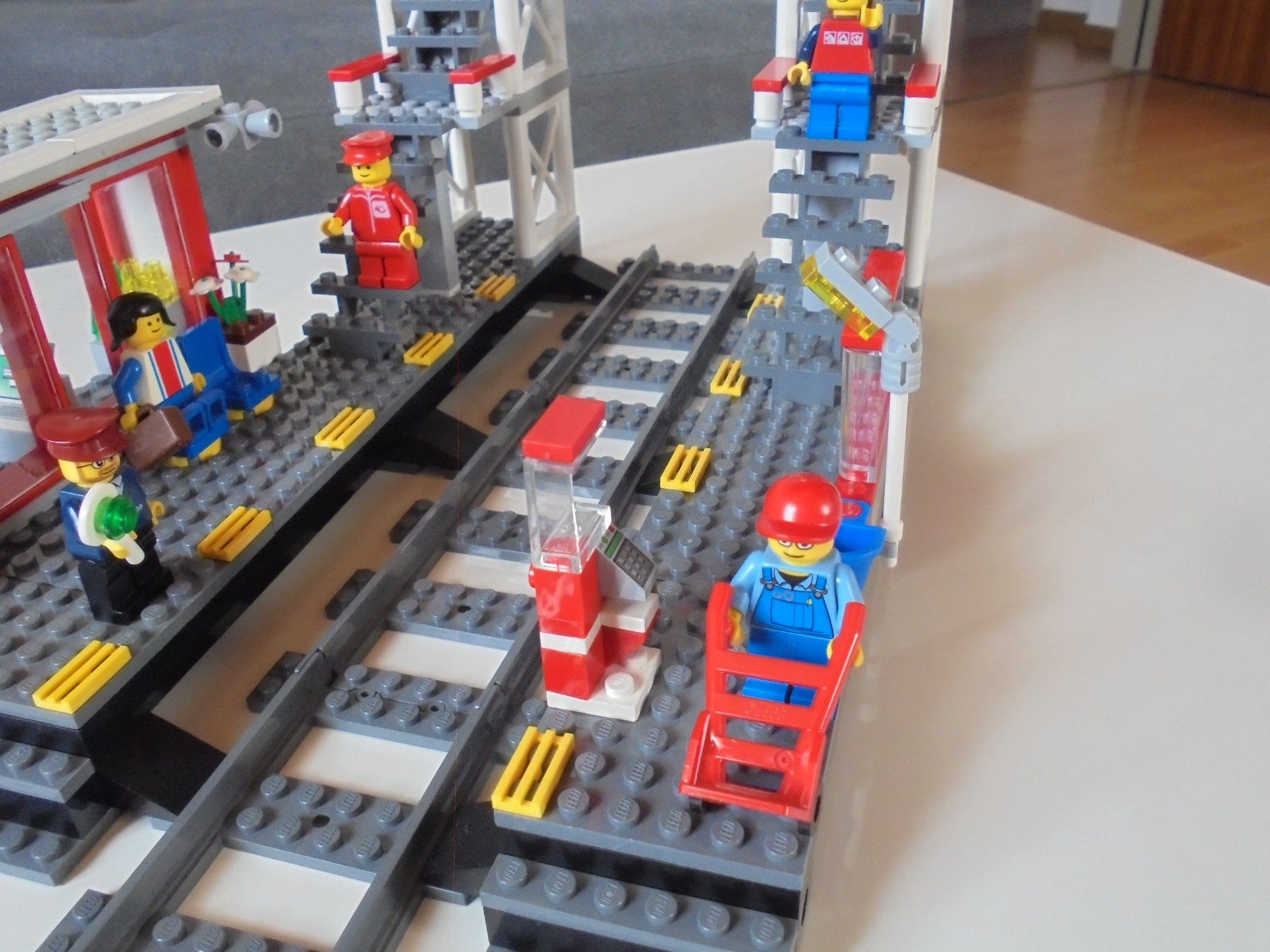 Lego Giocattoli: LEGO - EISENBAHN - BAHNHOF - 7937 – Usato da Gelterkinden venduto da ajdt4 3