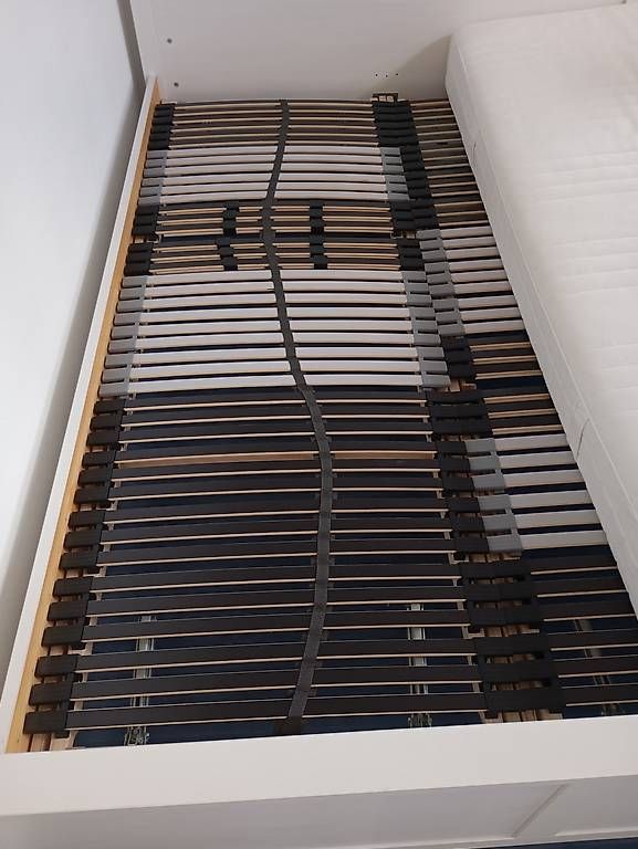 Letti: Bett 140x200cm inklusive 2 top Lattenroste – Usato da Neunkirch venduto da Mi_Munggeli