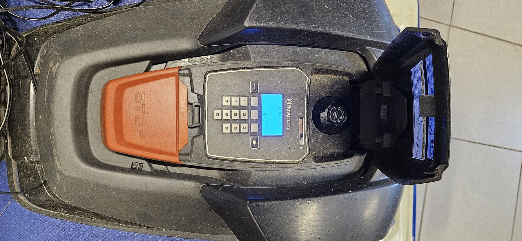 Husqvarna Rasenmäher: Husqvarna Automower – Gebraucht aus Couvet von Nonos6 1