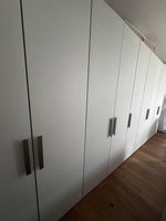 Kleiderschrank 9-türig, 4 Jahre alt (Möbel Pfister)