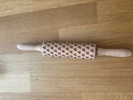 Präge-Teigroller Holz Herzen Motiv neu