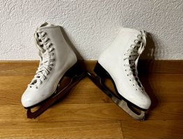 Schöne Schlittschuhe, Grösse 36, für eisige Wintertage!