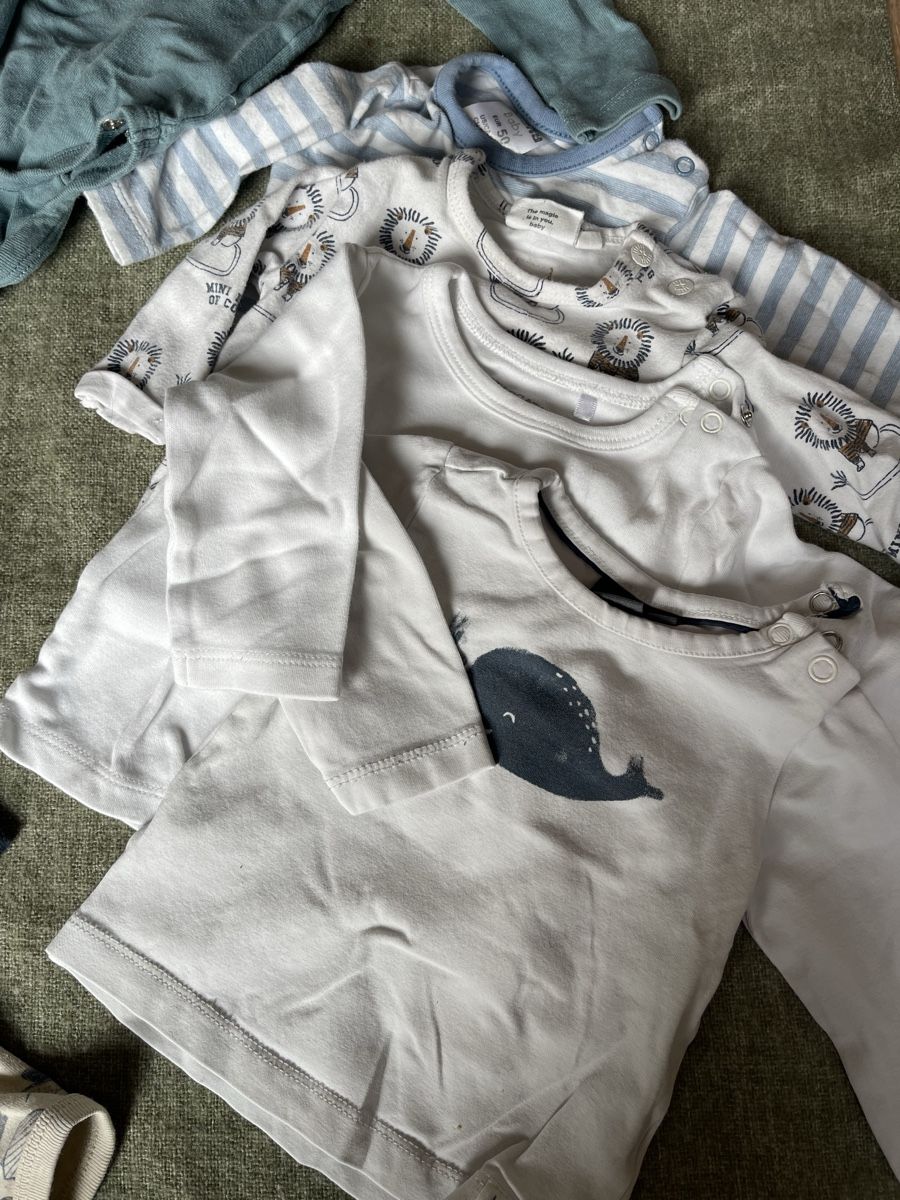 Lotti & Set di vestiti: Kleiderpaket 50-62 – Usato da Kölliken venduto da ErmelindaE 1