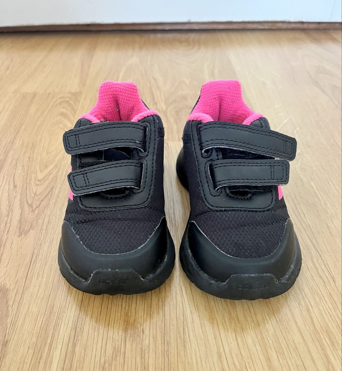 Adidas Scarpe da uomo: Adidas Turnschuhe Grösse 22  – Usato da Winterthur venduto da Mahonyy 1