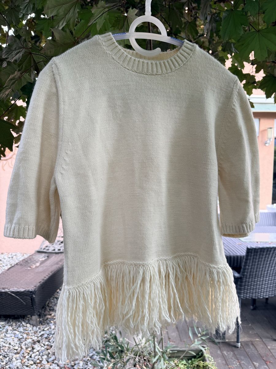 H&M Top: Pull H&M beige avec franges, taille M - Look Bohème! – Usato da Vétroz venduto da est_xyr5