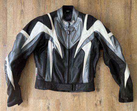 Motorradjacke IXS aus Leder, Gr. 36