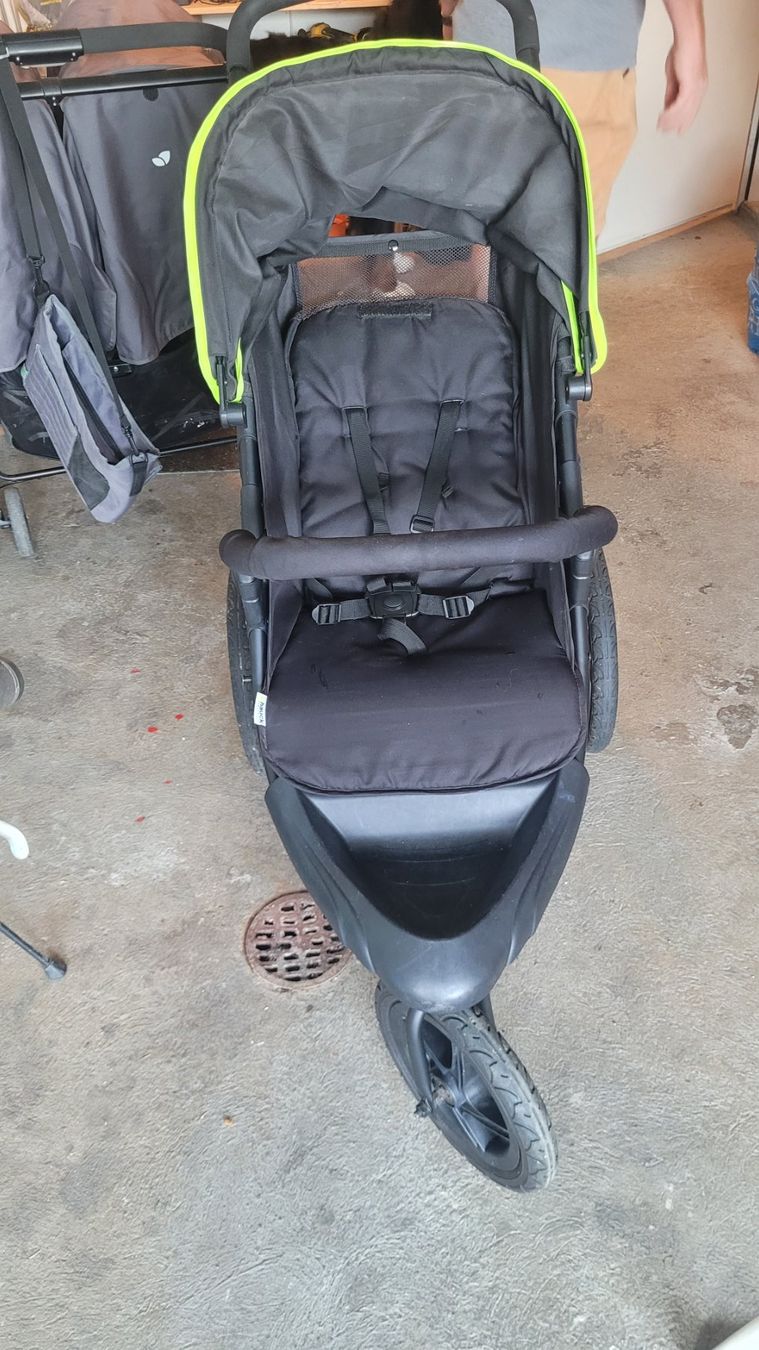 Hauck Carrozzine: Kinderwagen Hauck Runner – Usato da Kollbrunn venduto da proxes 1