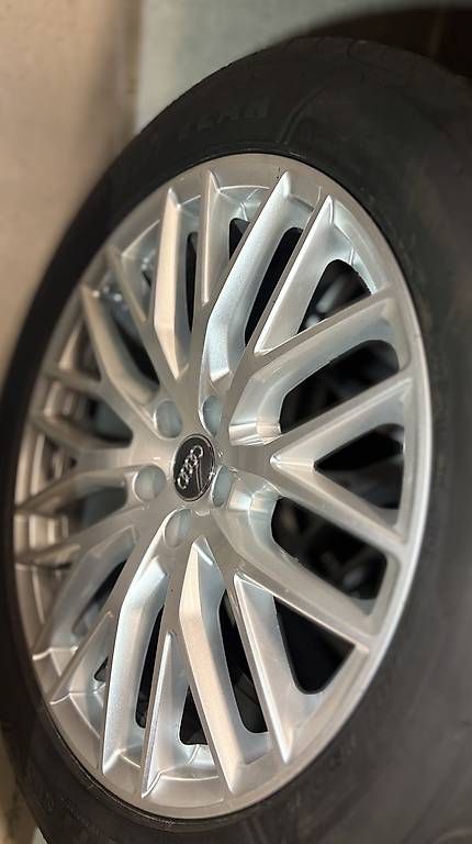 Audi Pneumatici & Ruote complete: Q7 Räder – Usato da Wimmis venduto da TheCarnet 3