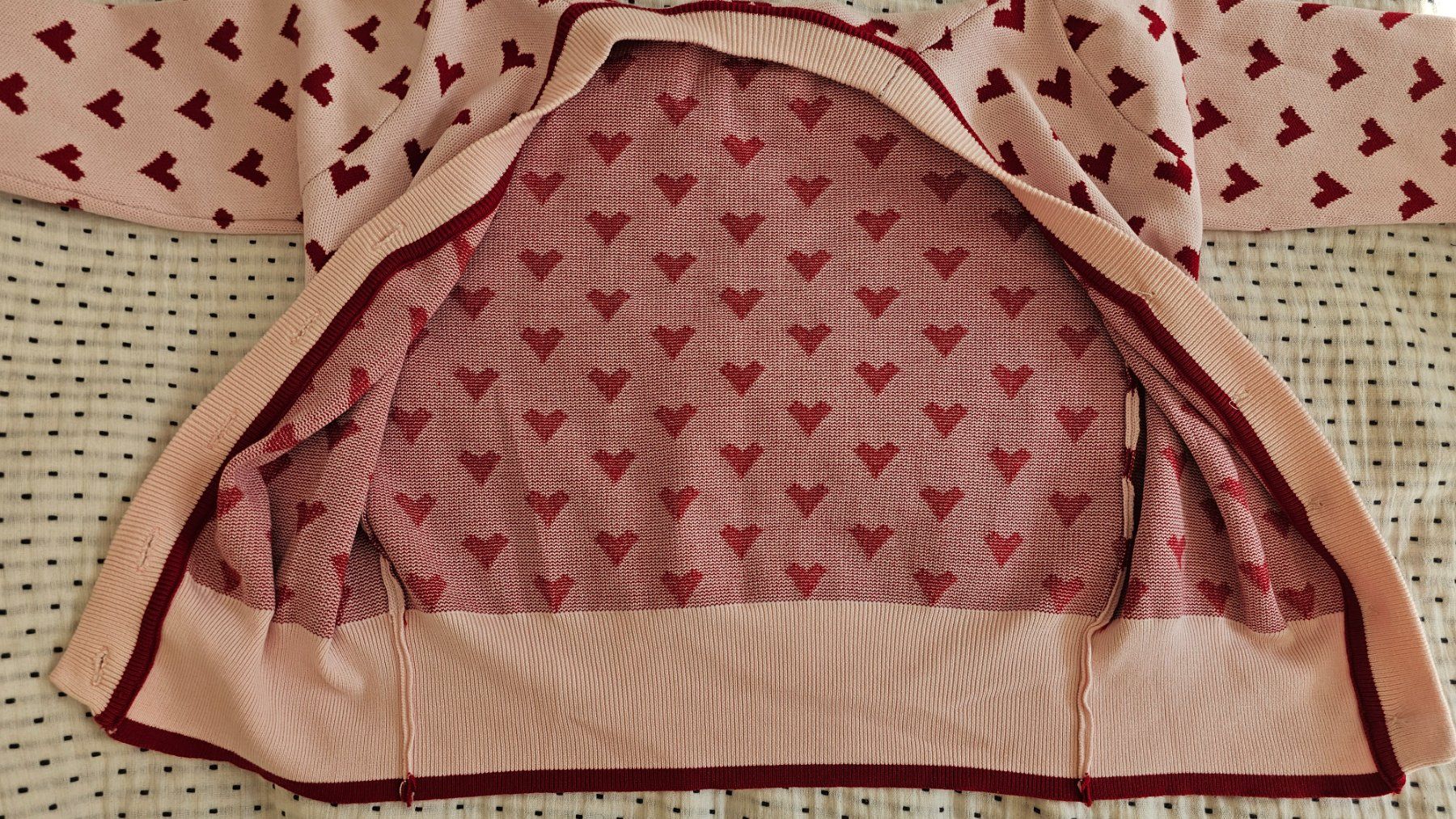 Giacche: Cardigan rose à coeurs rouges, taille S – Nuovo (secondo la descrizione) da Lausanne venduto da feathernox 4