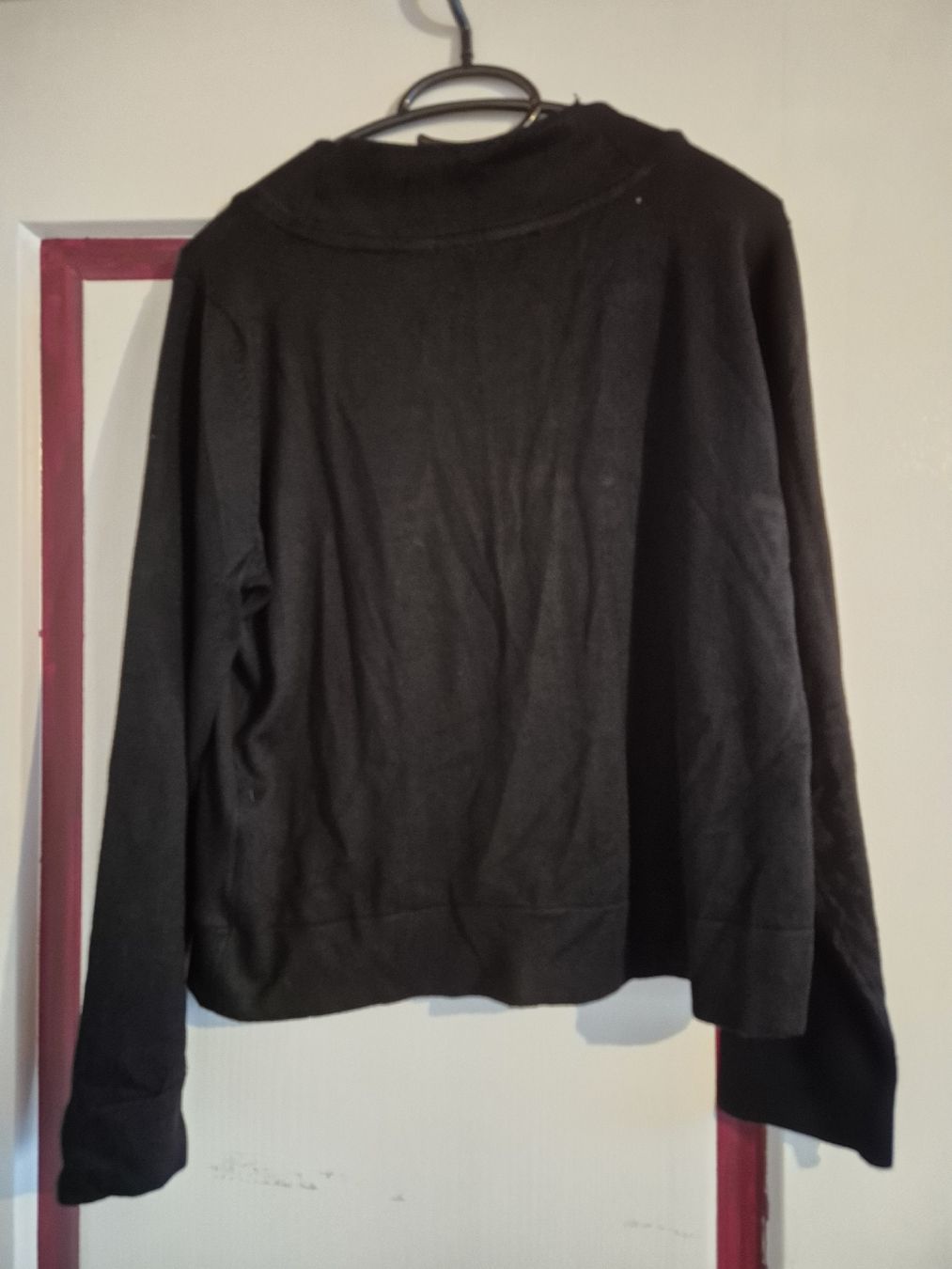Giacche: Schwarze Strickjacke Gr. 44/46 Damen – Usato da Balterswil venduto da bischoftanja 1