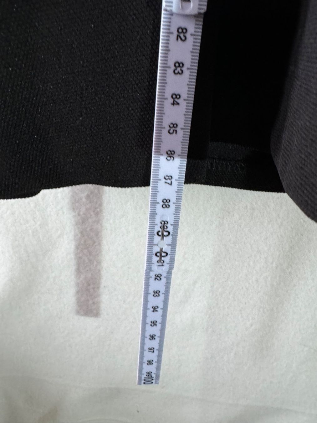 Vestiti: Schwarzes Langarm Kleid Gr. M – Usato da Grosswangen venduto da second_hand_dress 2