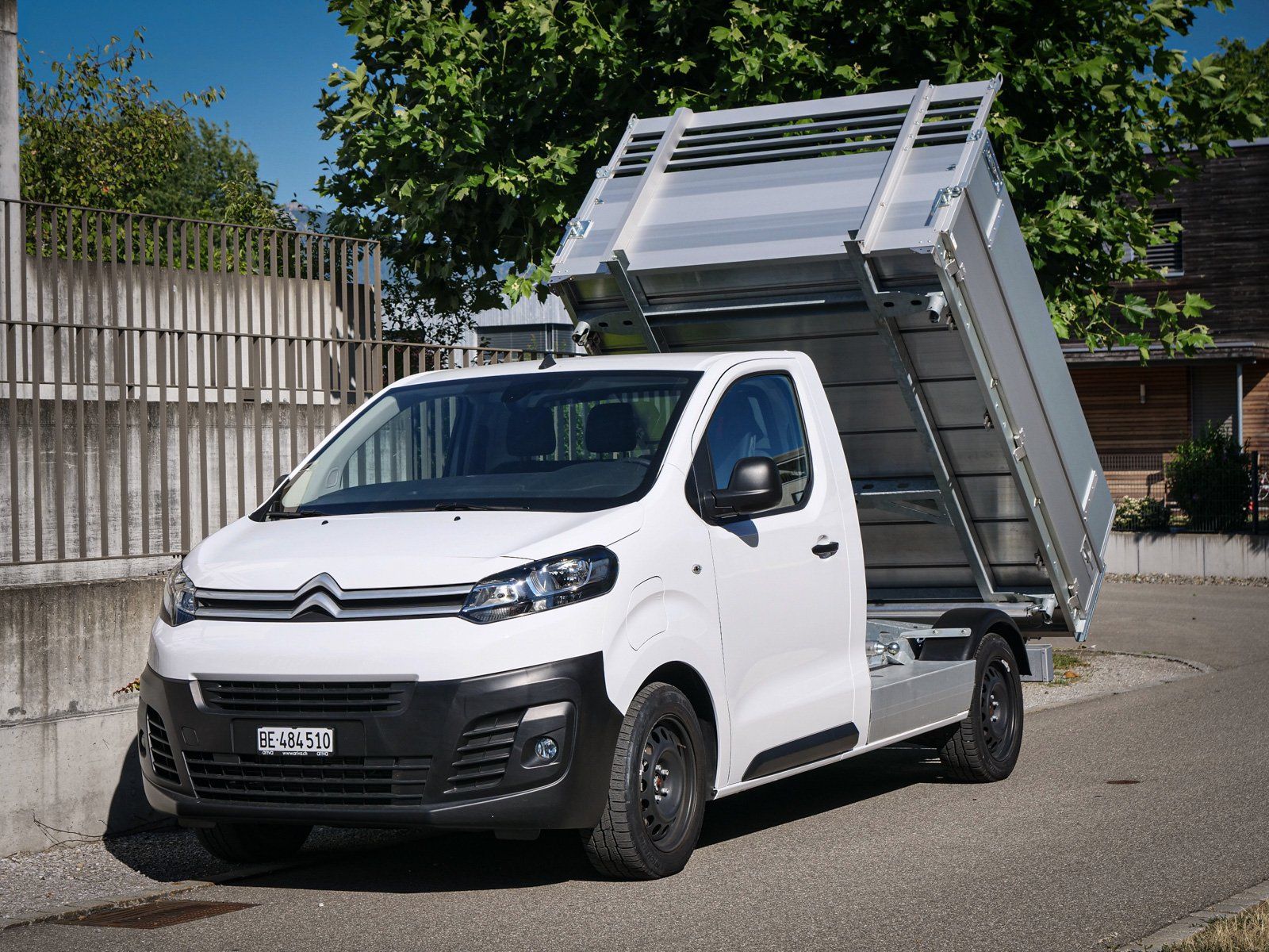 Citroën Nutzfahrzeuge: CITROEN e-Jumpy M Swiss Edition 75kWh (Plattform) – Neu und originalverpackt aus Wangen an der Aare von ArivaGmbH 3
