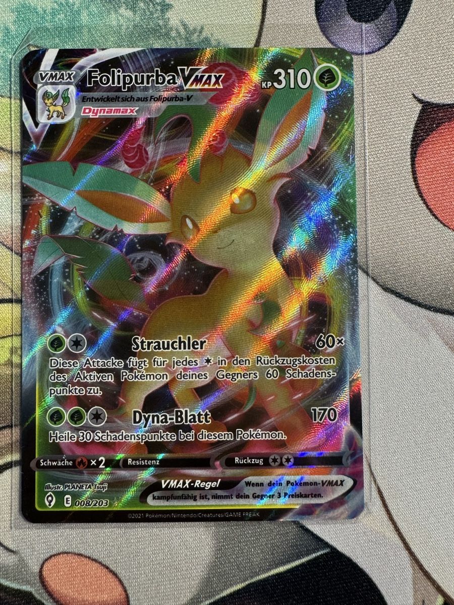 Pokémon Carte collezionabili: Folipurba VMAX 008/203 DE – Nuovo (secondo la descrizione) da Therwil venduto da CarottiCards