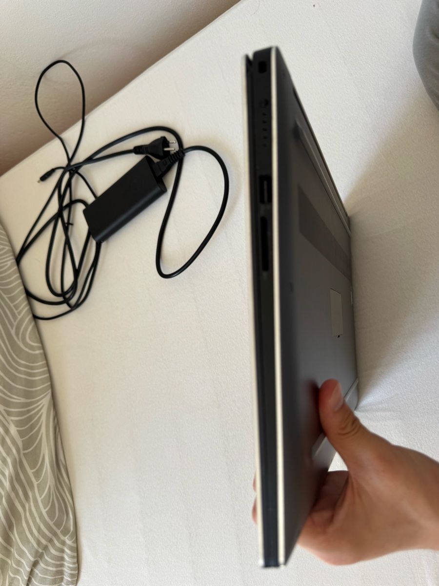 Dell Notebook: Dell Precision 5540 i7 vPro 4K Touch 32GB T2000 Win11 – Usato da Schaffhausen venduto da oma_c2k7 4