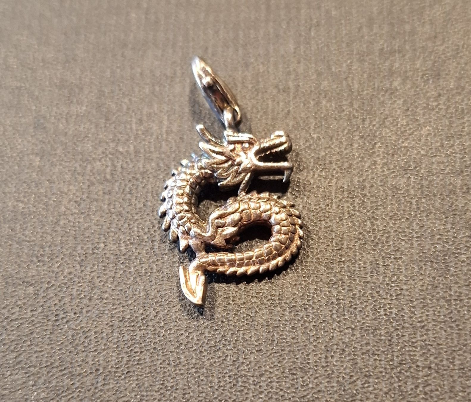 Thomas Sabo Ciondoli: Thomas Sabo Charm Drache aus 925 Sterlingsilber – Usato da Schnottwil venduto da Cici89