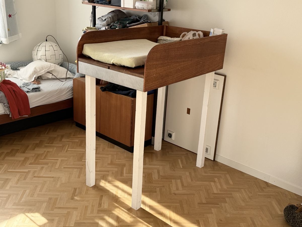 Fasciatoi & Accessori: Wickeltisch - sicher, einzigartig und praktisch! – Usato da Zürich venduto da nabelbern 1
