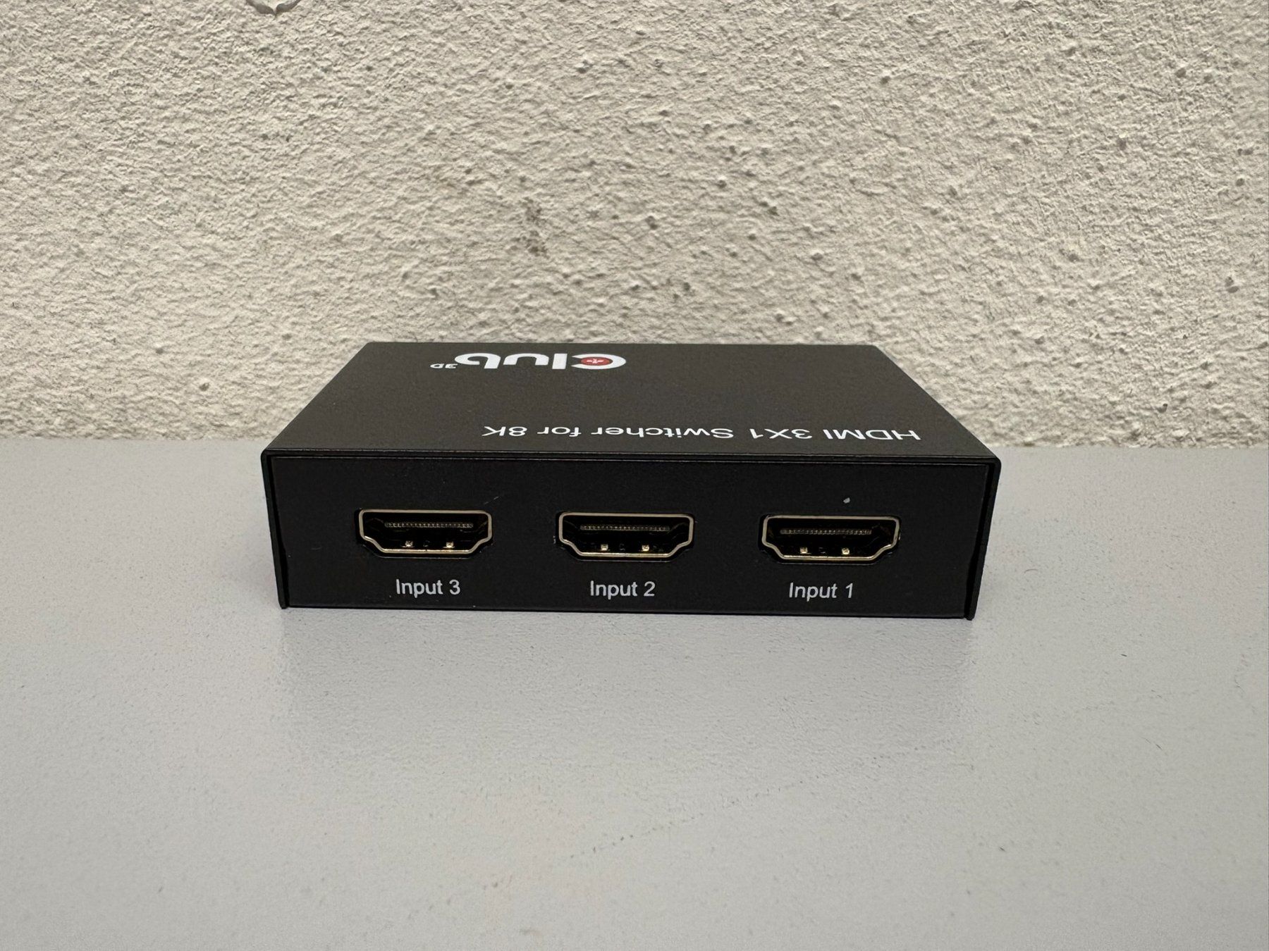 Hub & Switch: Club 3D 8K HDMI 3x1 Switch – Nuovo (secondo la descrizione) da Hochdorf venduto da av-electronics 3