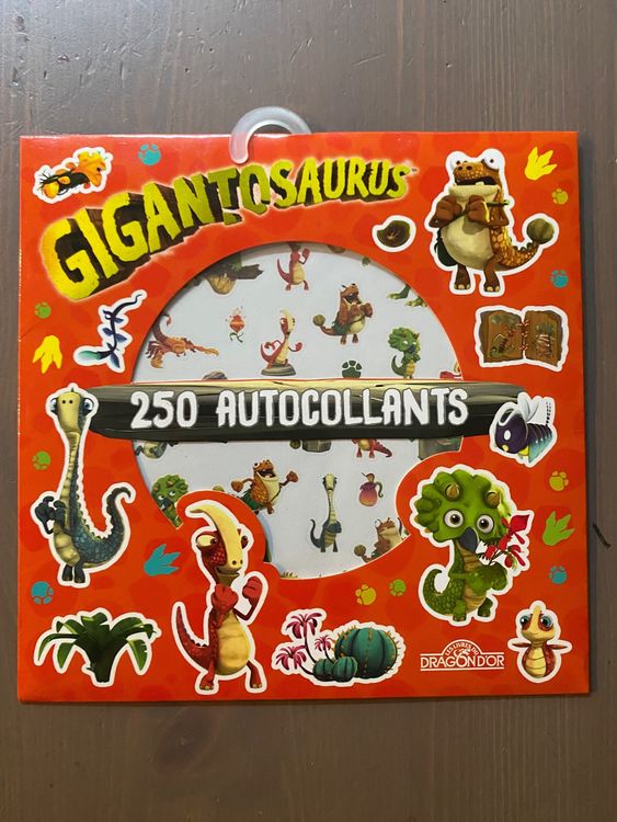 PANINI Gigantosaurus – Blister 8 Pochettes De Stickers (40 Stickers) – Collection 2022, Album Dinosaures, Personnages Mazu, Tiny, Bill, Rocky