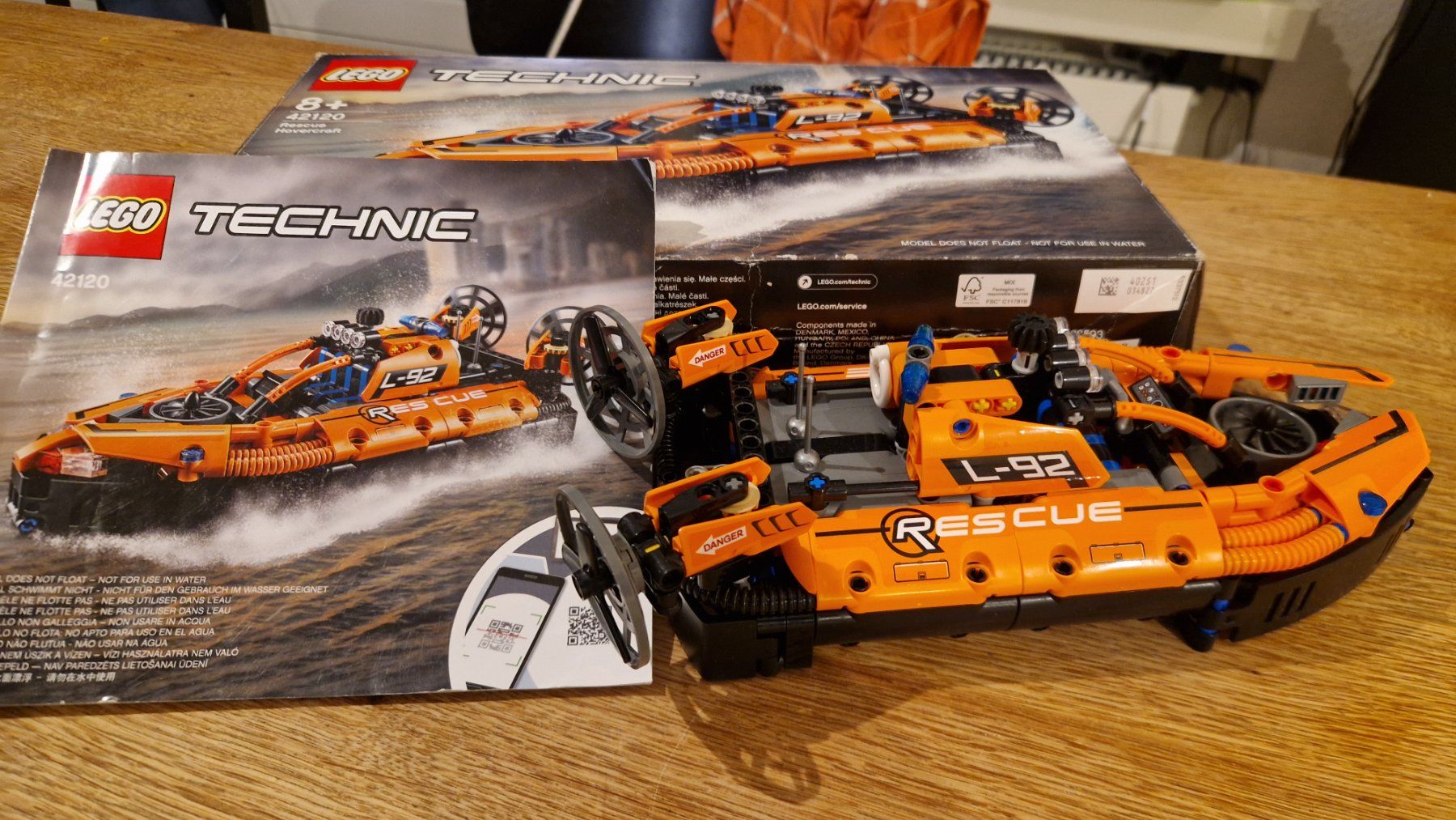 Lego Spielzeuge: LEGO Technic 42120 Hovercraft – Gebraucht aus Zürich von RydbergBrems