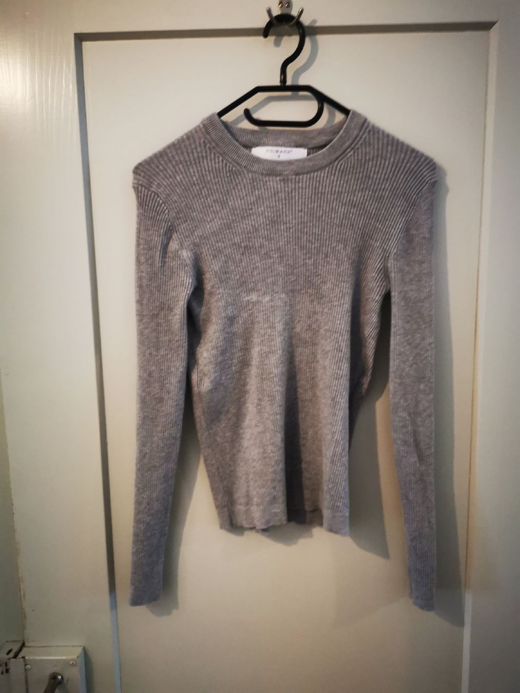 Maglioni & Felpe: Grauer Strickpullover von Primark, Grösse S, Top Zustand! – Nuovo (secondo la descrizione) da Balsthal venduto da Leila_Luna