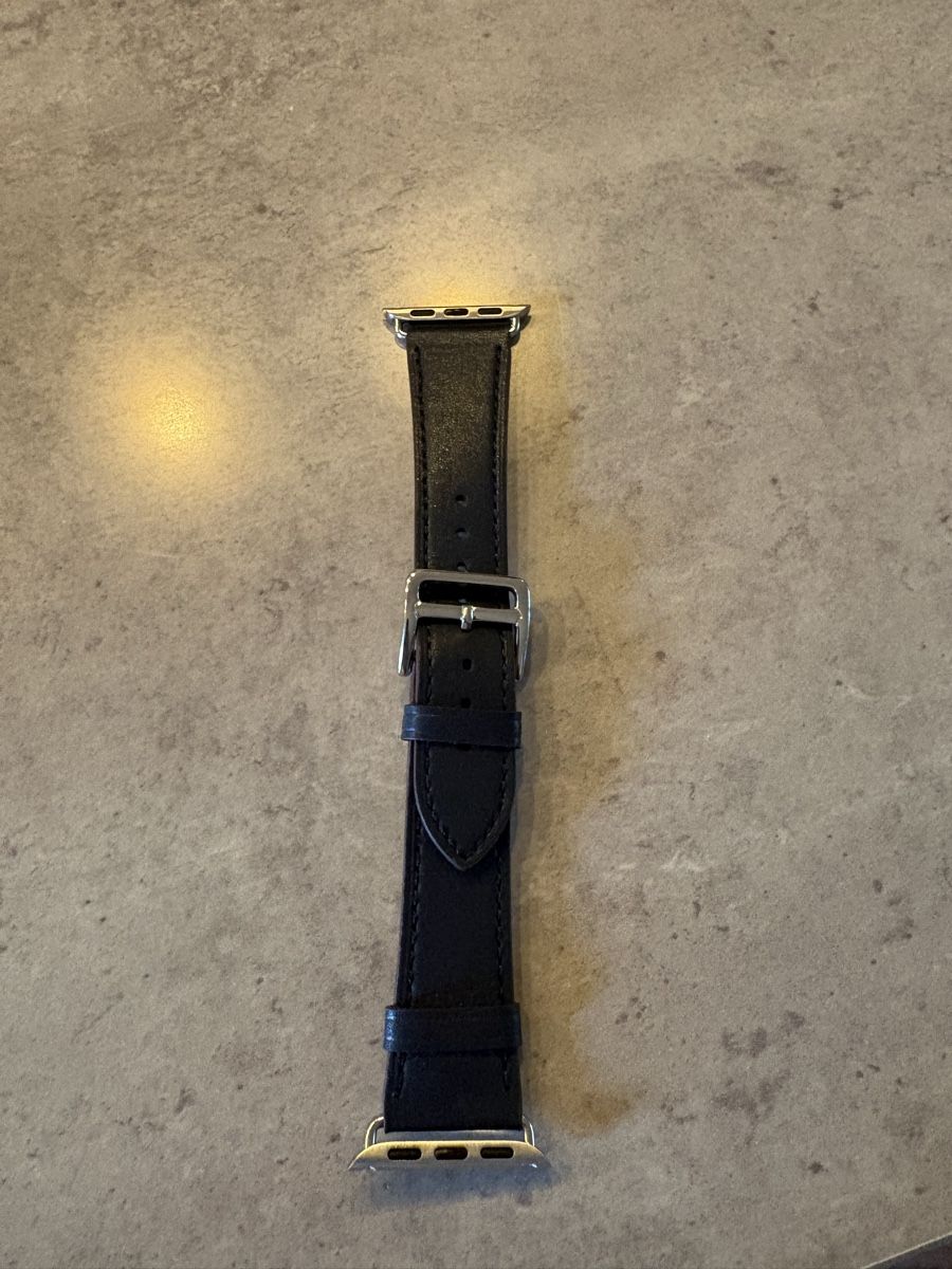 Bracciali & Braccialetti: 4 Apple Watch Armbänder Nava Bands | Neu | Leder & Loop – Nuovo (secondo la descrizione) da Altendorf venduto da seb_v7ln