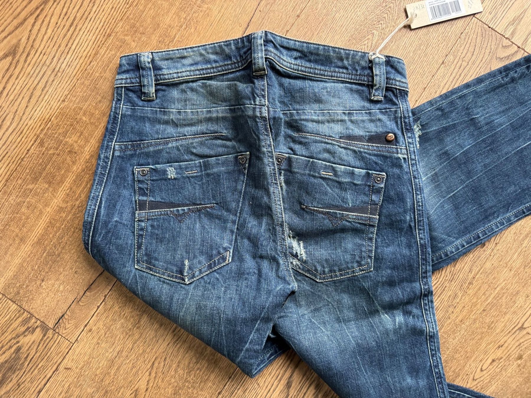 Pantaloni: Hose, Diesel **NEU**  28/32 Darron – Nuovo (secondo la descrizione) da Stettfurt venduto da outlet72 3