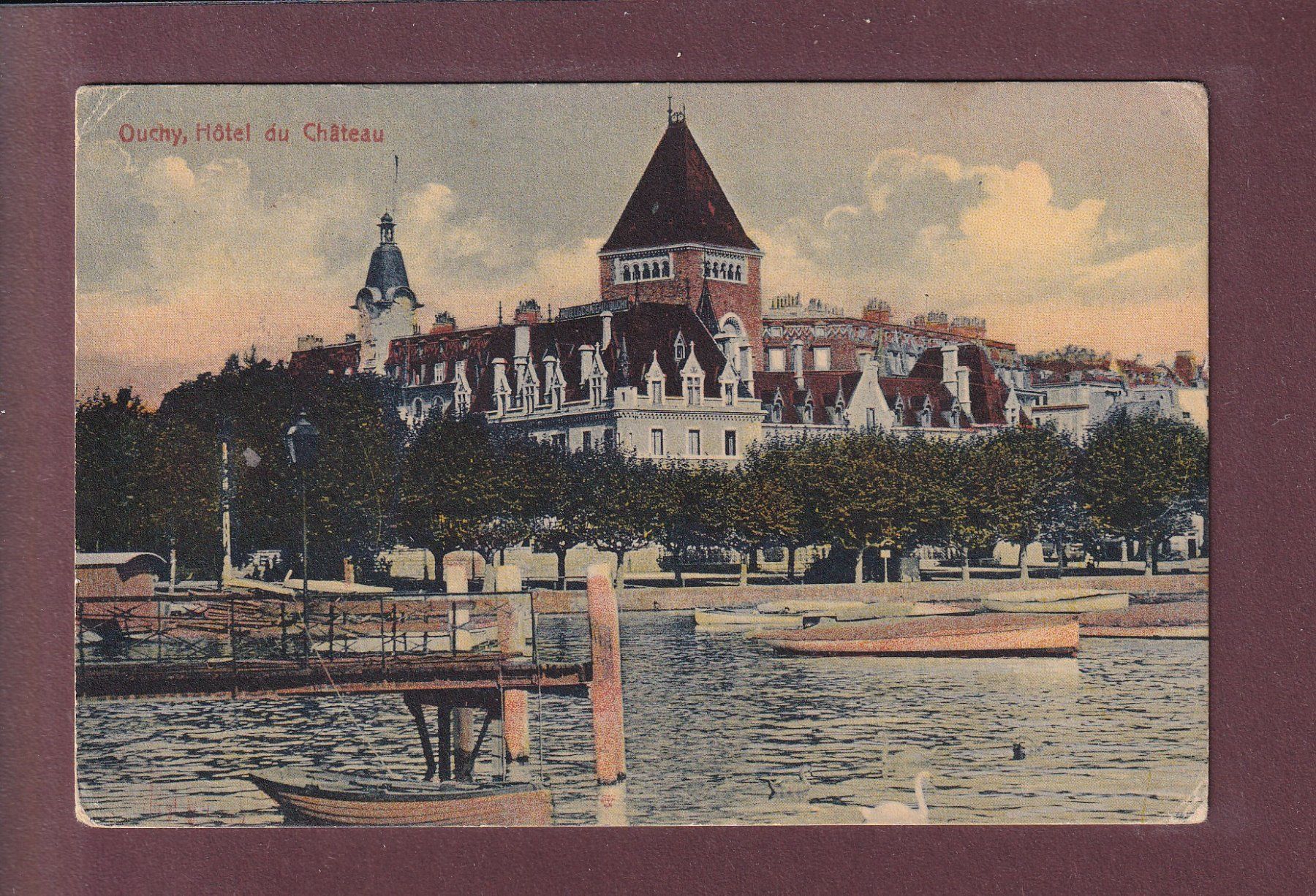 Cartoline postali: LAUSANNE - Ouchy - Château // angles pliés / émoussés // – Usato da Pully venduto da nicecards