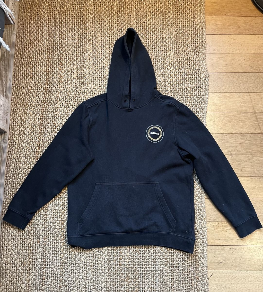 Pulls & Sweat-shirts: Hurley Kapuzenpullover, M – D'occasion à Amriswil par bra_m9x6