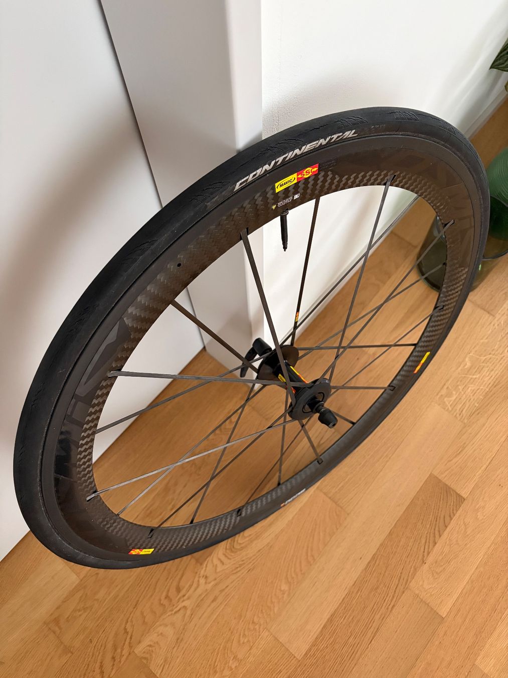 Mavic Ersatzteile: Vorderrad Mavic Ksyrium Carbon – Gebraucht aus Zürich von Hc-s21 1