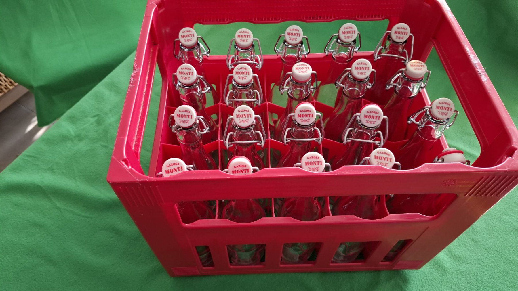 Bicchieri, Caraffe & Bottiglie: Bügelverschluss Sirupflaschen 3.5dl – Usato da Unterseen venduto da mso_c2dk 6