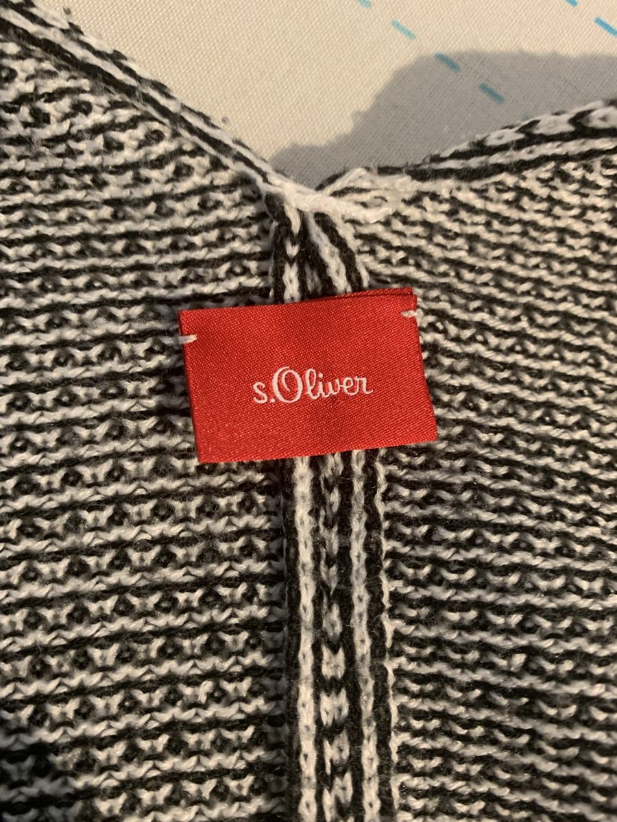 Altro in Moda donna: s.Oliver Strick-Poncho gemustert – Usato da Zürich venduto da ver_sb5p 3