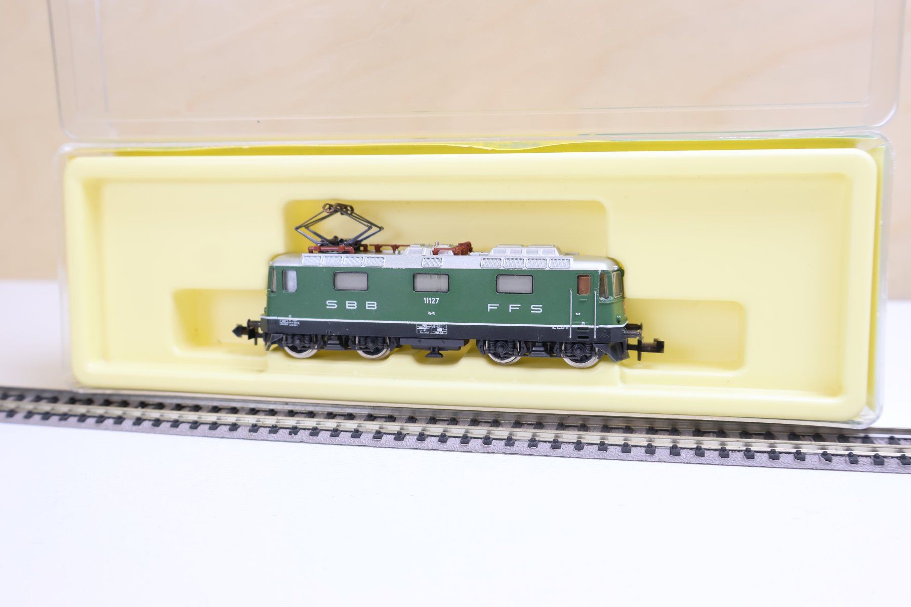 Trix Modellini di ferrovie: Minitrix EMS SBB Re 4/4 E-Lok - Spur N 2171 – Usato da Winterthur venduto da Monstera 6