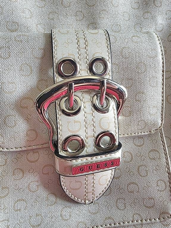 Guess Taschen für Damen: Guess Handtasche Large ungetragen – Gebraucht aus Dietikon von natigi 1