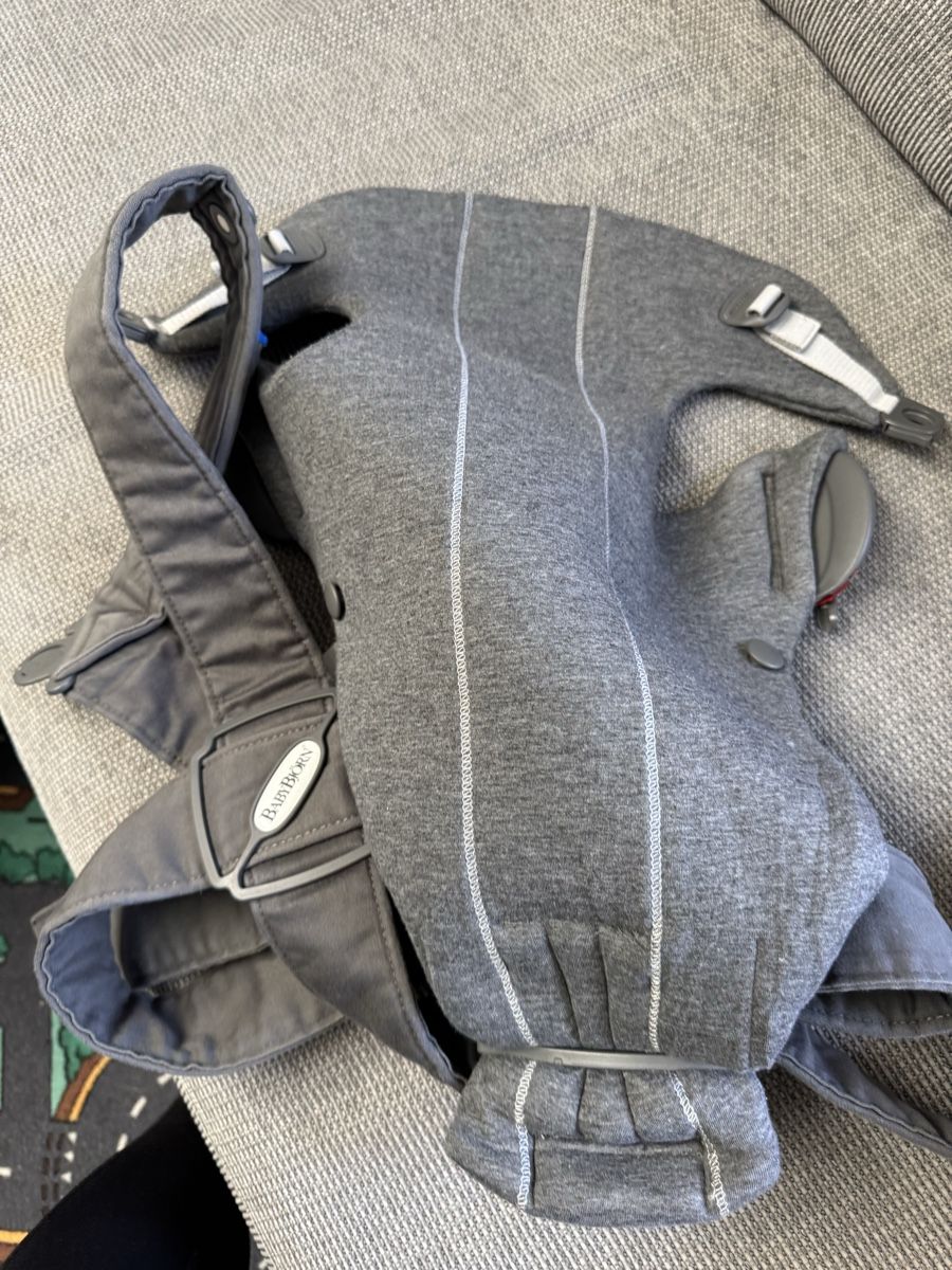 Babybjörn Marsupi portabebè: Babybjörn Carrier Mini Soft Jersey grau. – Usato da Steinhausen venduto da Alinaene