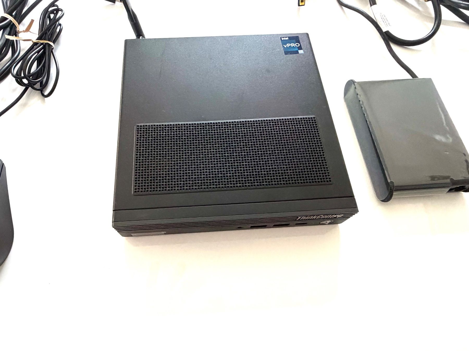 Lenovo PCs: LENOVO ThinkCentre M90q Gen 4 Tiny (Intel) – Neu (gemäss Beschreibung) aus Seedorf UR von tryogy 2
