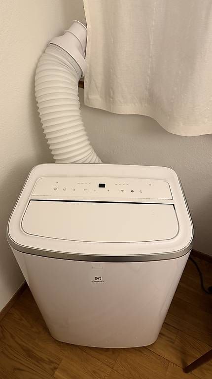 Condizionatori: Klimagerät ELECTROLUX 600 14000 BTU/h – Usato da Zürich venduto da Neipark 3