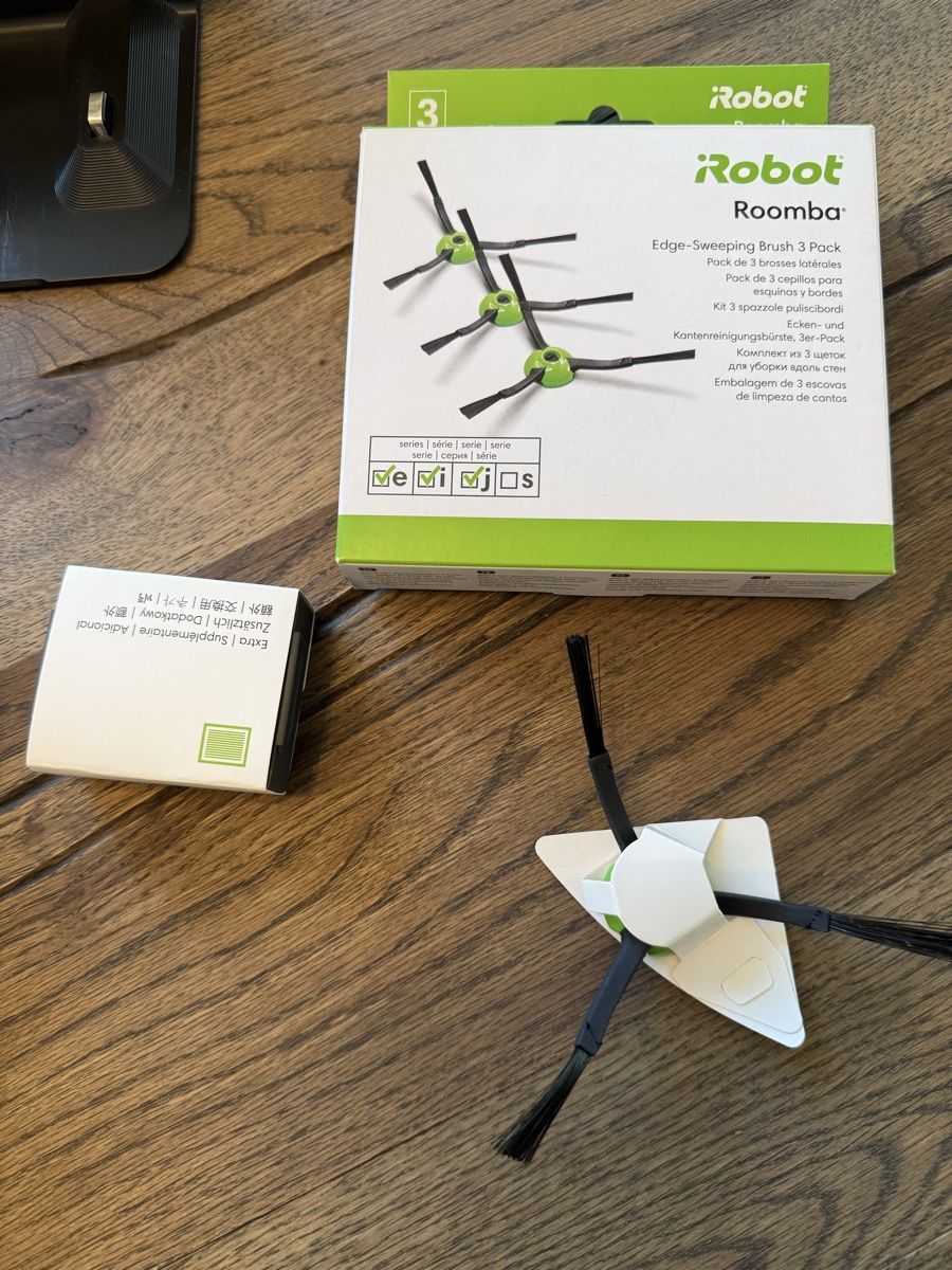 Irobot Aspirapolveri & Accessori: iRobot Roomba j7 – Saugroboter – Usato da Luzern venduto da Cristian78 3