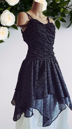 faszinierendes Spitzenkleid Glitzer Zipfelkleid Gothic