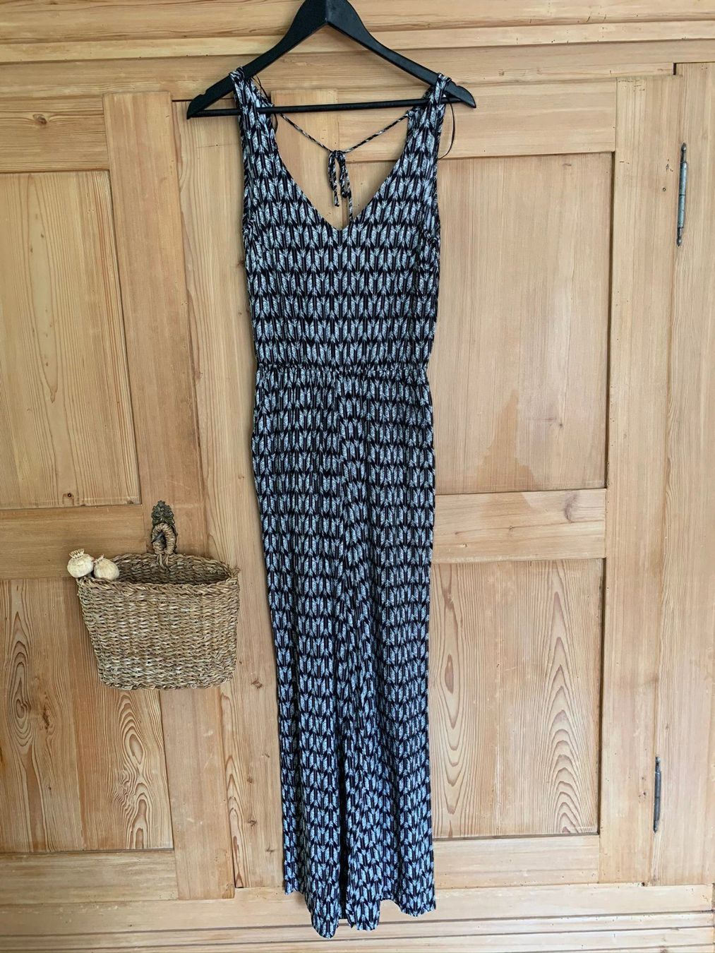 H&M Tute: Jumpsuit schwarz-weiss gemustert locker – Usato da Zürich venduto da Diazaio
