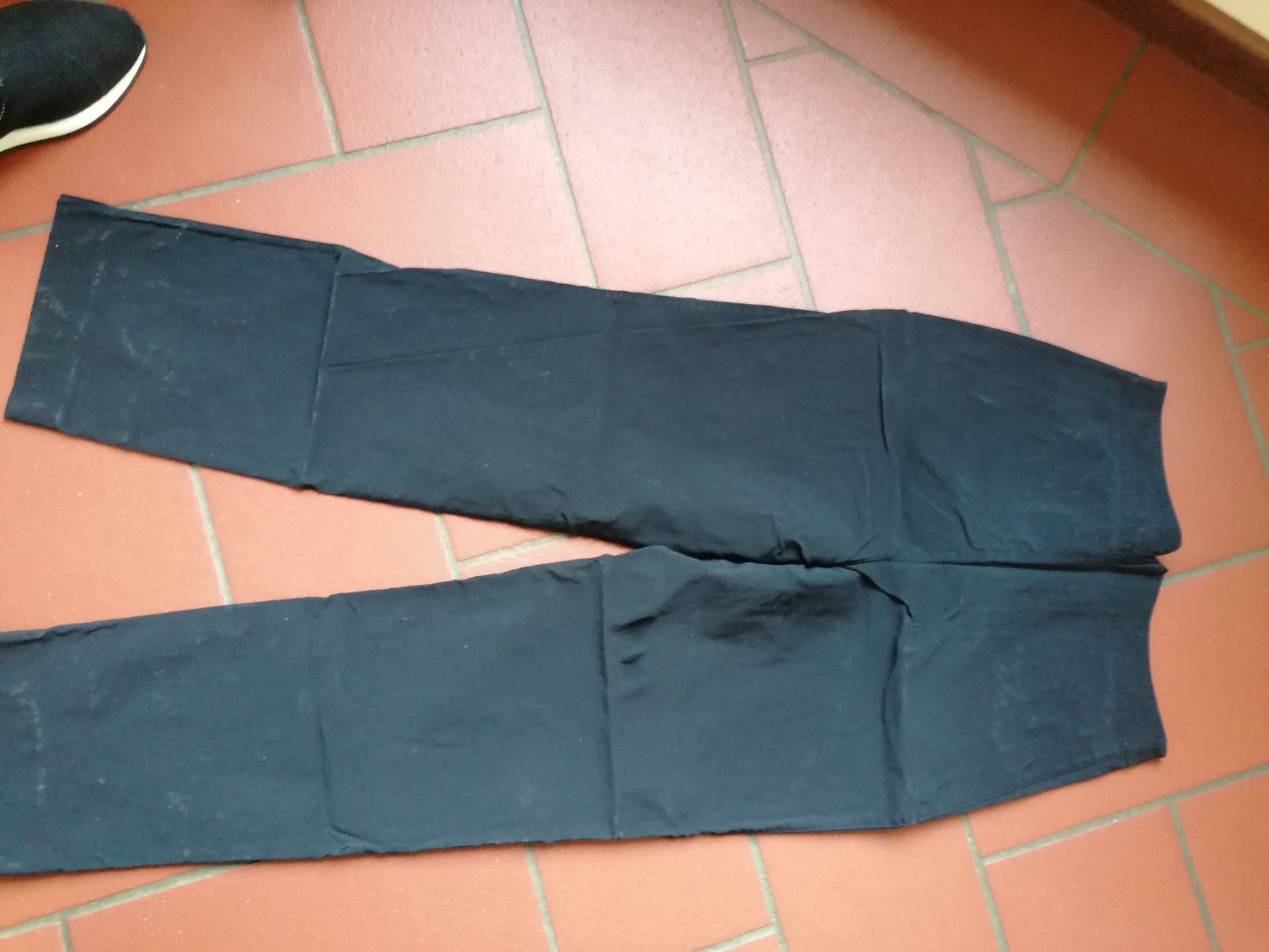 Pantalons: KYOSS Stretch Hose Schwarz Gr 36 – D'occasion à Bedigliora par Dolcezza0 3