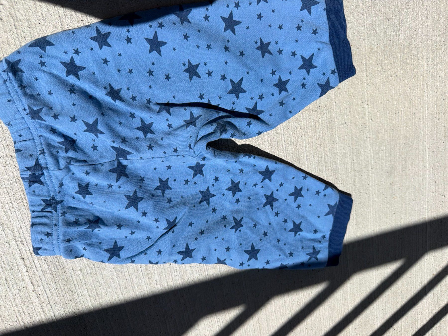 Pantaloni: Blaue Sommerhose mit Sternen – Usato da Riehen venduto da edu_92w7 2