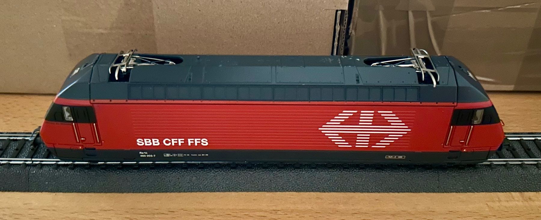 Märklin Modelleisenbahnen: Märklin RE 460 2000 SBB AC Delta Digital – Gebraucht aus Oftringen von ib.85