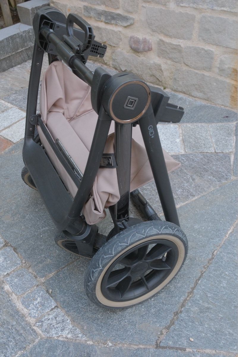 Carrozzine: Kinderwagen Moon Gio+ – Usato da Zürich venduto da nie_nyv9 3