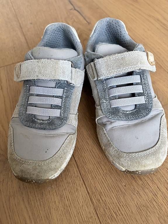 Geox Scarpe per ragazzi: Sneakers Geox Gr. 30 – Usato da Schwarzenburg venduto da SchoggoLoggo